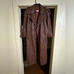 Tibor vintage leather Coat size large. Trench